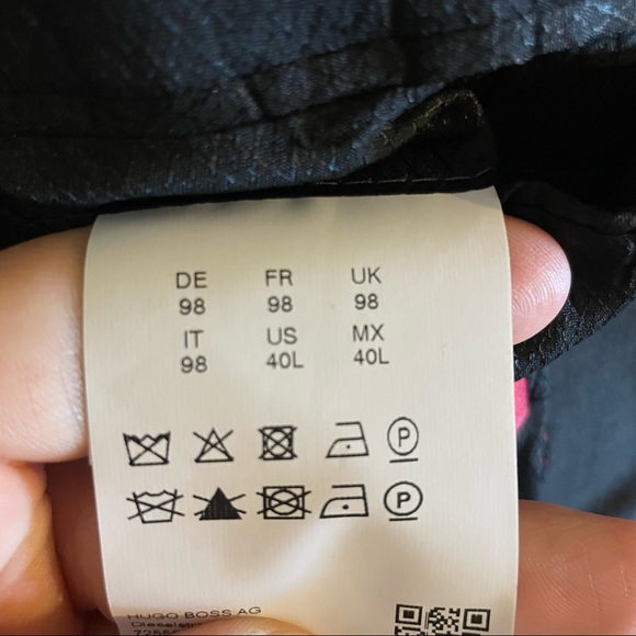 Mens 40L Hugo Boss Suit in Dark Charcoal. Jacket and Pants included. - Picture 5 of 9